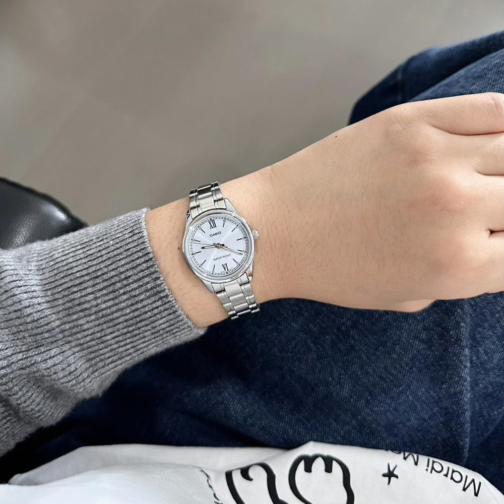 Reloj Casio LTP-V005D-2B3 Mujer Celeste Acero Plateado | CAS-M-57