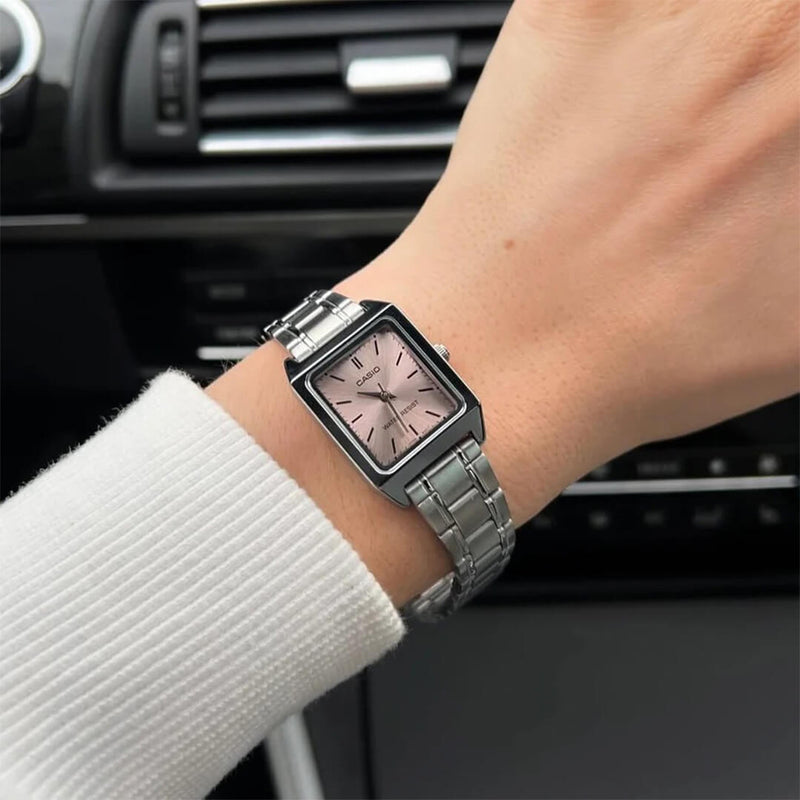 Reloj analógico Casio LTP-V007D-4E con brazalete plateado