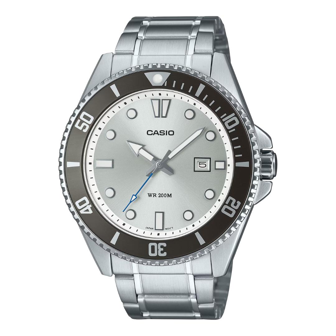 Reloj Casio MDV-107D-7A plateado con esfera blanca para hombre