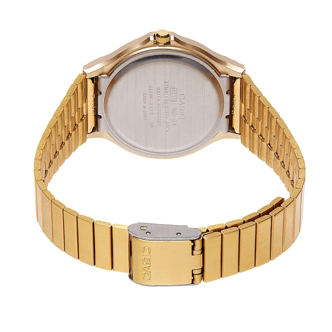 Casio MQ-24G-9E con esfera dorada y correa de acero inoxidable