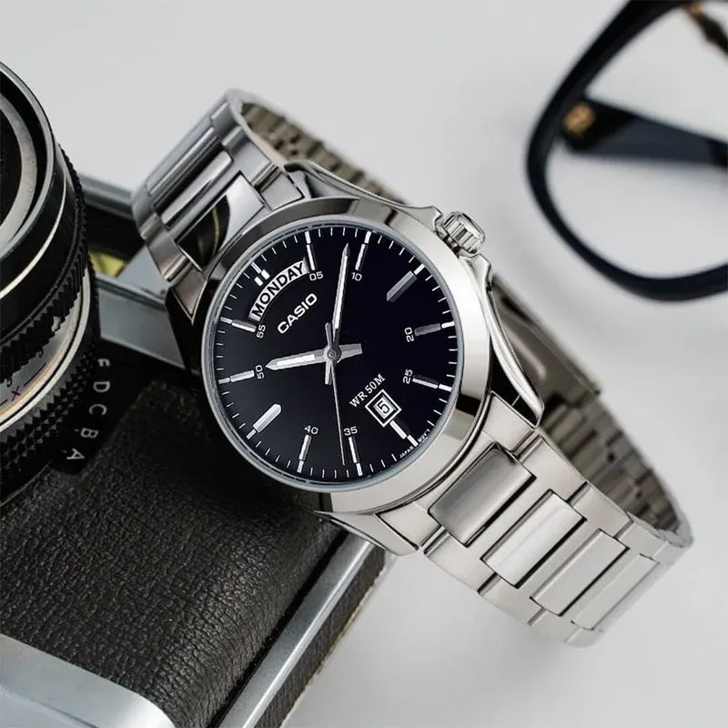 Reloj Casio MTP-1370D-1A1 Hombre Acero Plateado | CAS-140