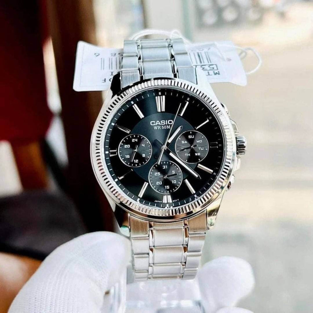 Reloj Casio MTP-1375D-1A plateado con esfera negra para hombre
