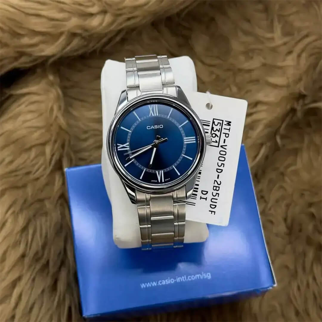 Reloj clásico Casio MTP-V005D-2B5 plateado para hombre