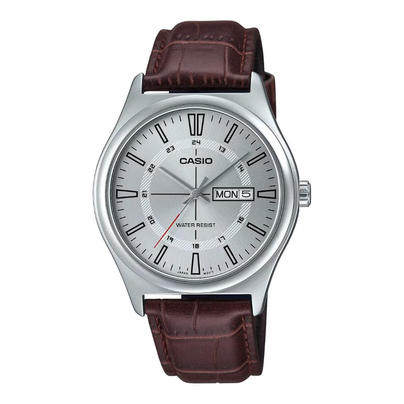 Reloj Casio MTP-V006L-7C hombre con correa de cuero marrón y diseño clásico.