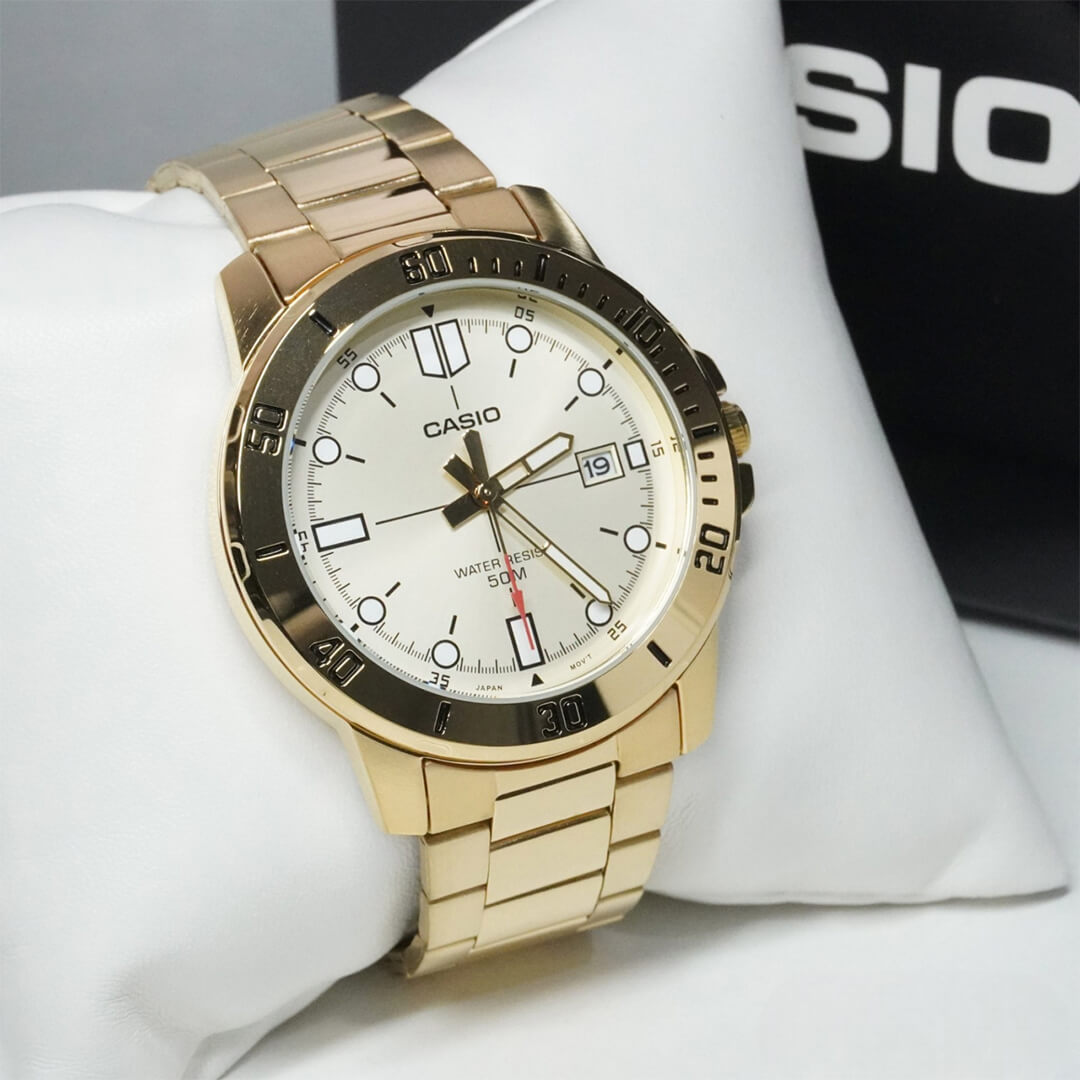 Casio MTP-VD01G-9E para hombre con acero inoxidable, cristal mineral y resistencia al agua.
