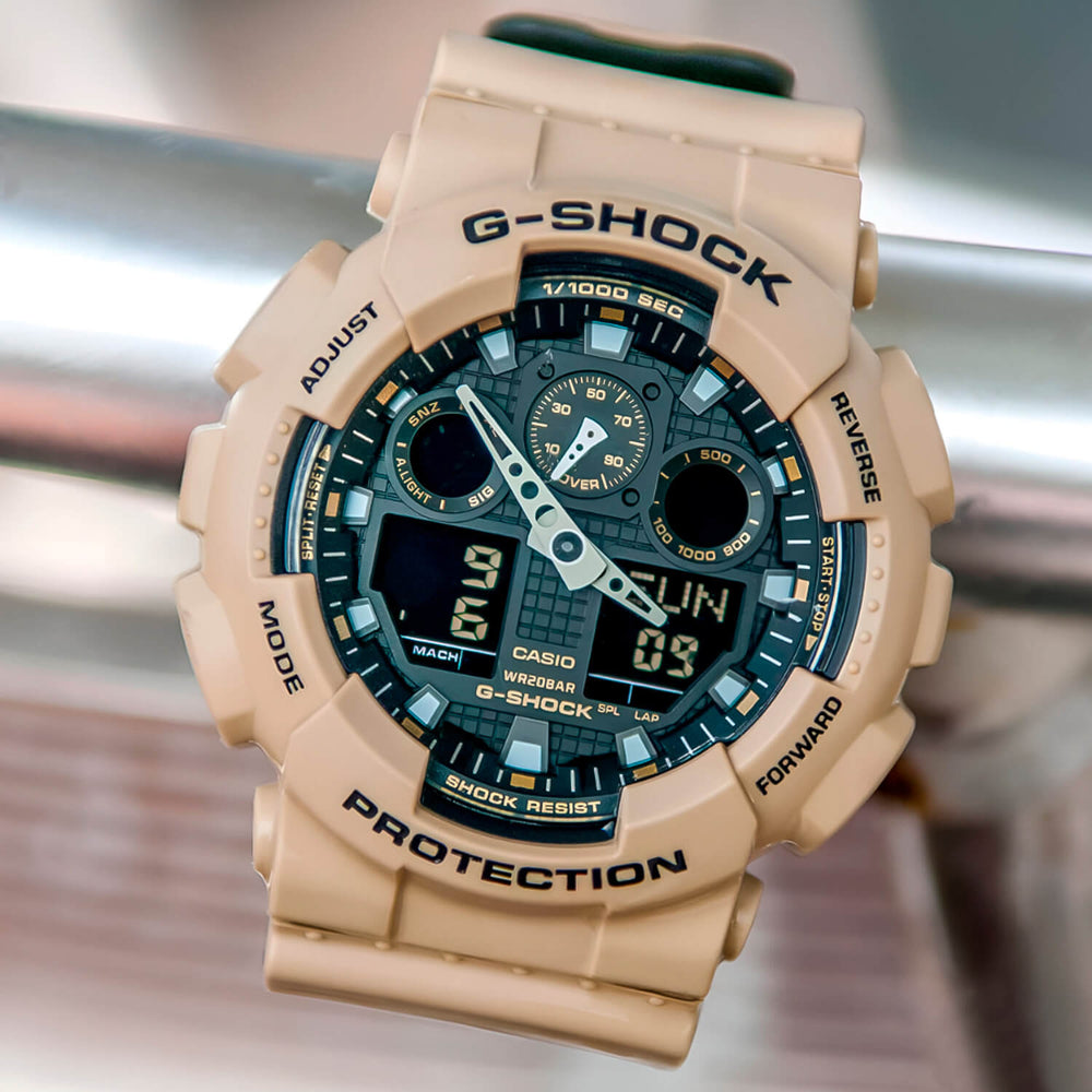 Reloj deportivo Casio GA-100L-8A con diseño militar y resistencia al agua de 200 metros.