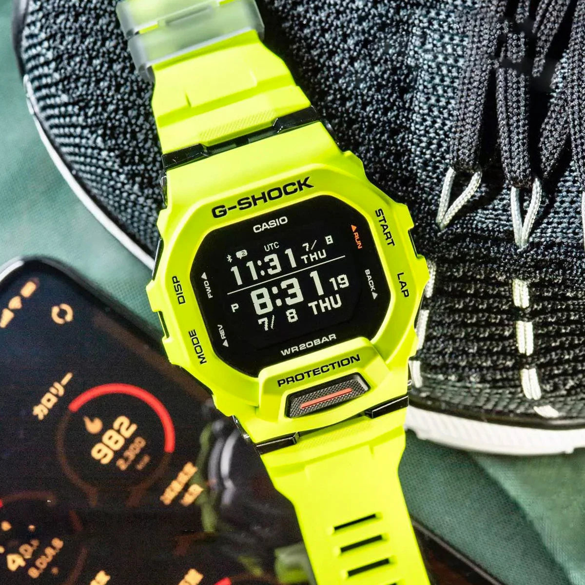 Casio G-Shock GBD-200-9DR resistente a impactos y agua 200 metros.