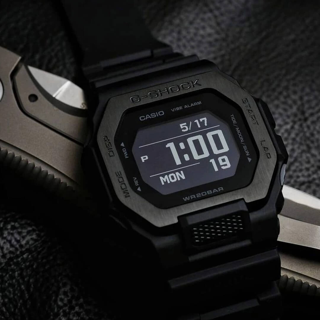Casio G-Shock GBX-100NS-1 G-LIDE para surf y actividades deportivas.