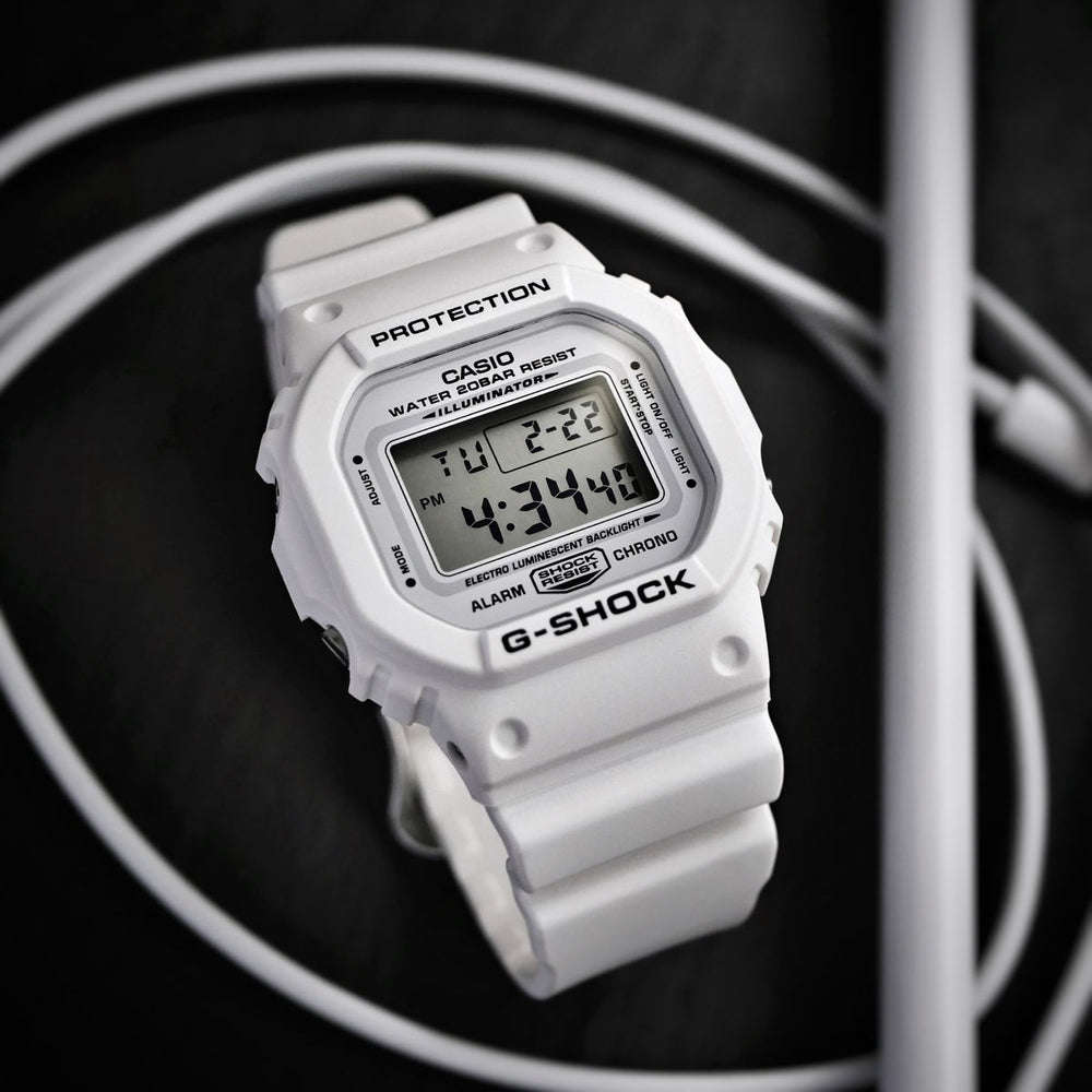 Detalle de la pantalla digital del Reloj G-Shock DW-5600MW-7DR