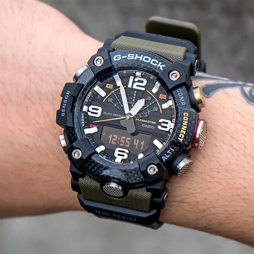 Reloj G-Shock Mudmaster GG-B100-1A3 puesto en la muñeca, estilo todoterreno