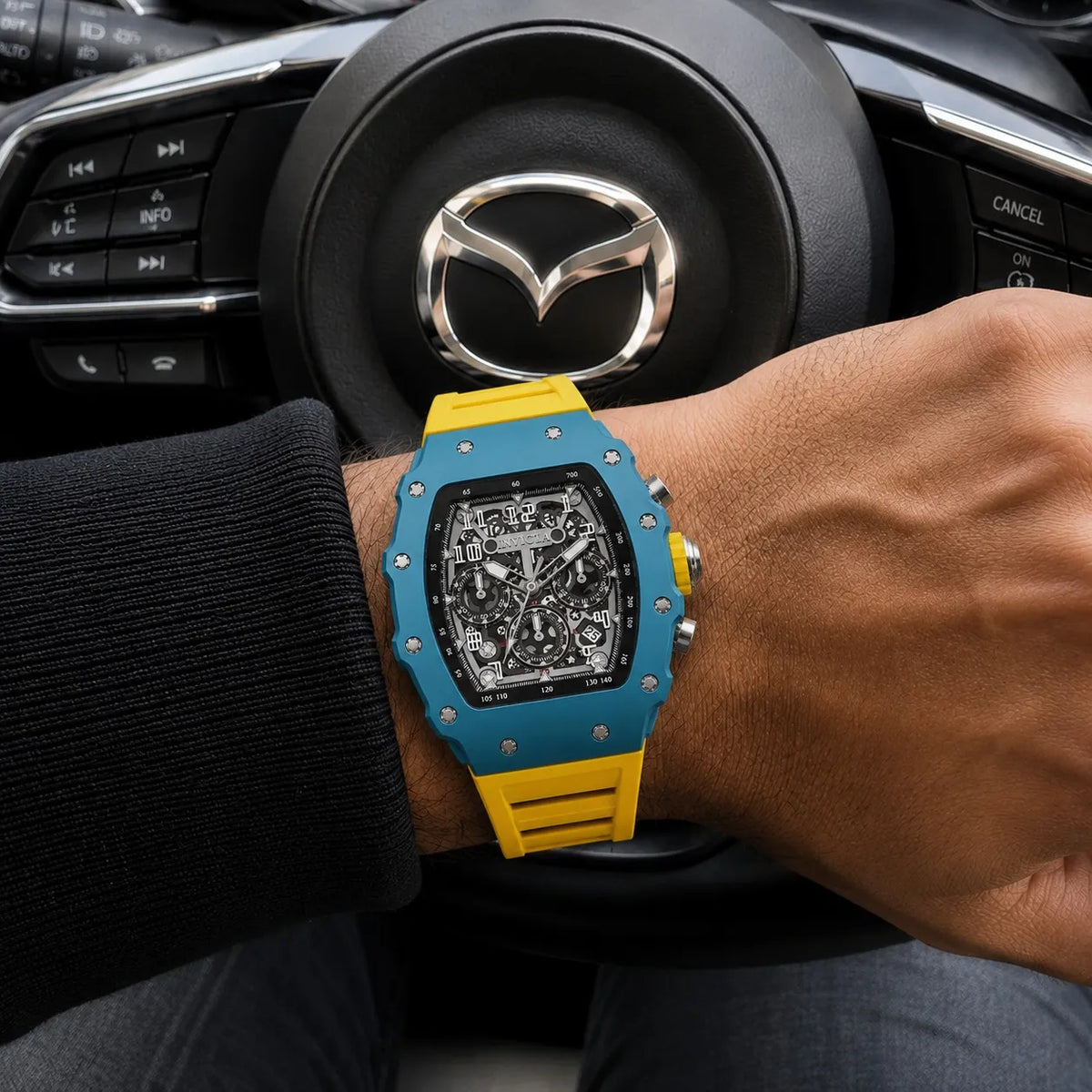 Reloj Invicta Racing 69694 original con diseño deportivo y resistencia al agua de 50 metros.