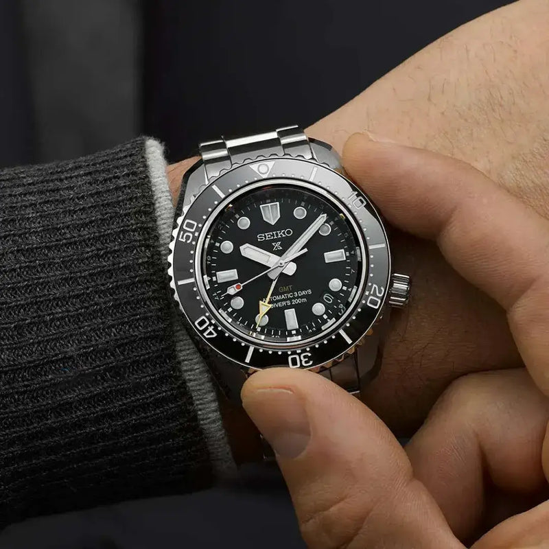 Seiko Prospex SPB383J1 reloj automático para hombre con diseño deportivo y esfera plateada.