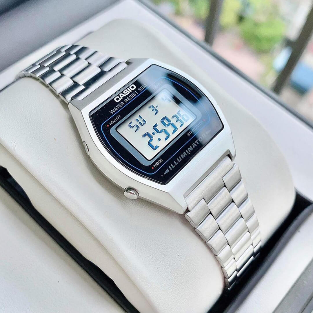 Reloj Casio B640WD-1AV Hombre Acero Plateado