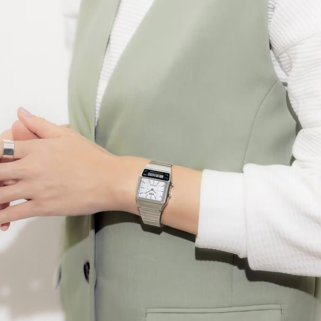 Reloj Casio AQ-800E-7A Hombre Acero Plateado