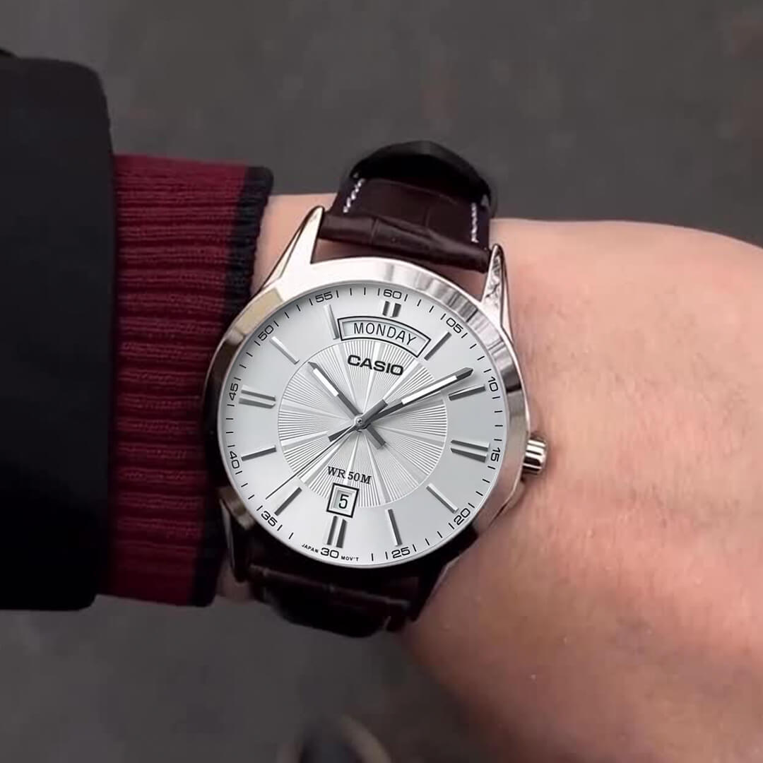 Reloj Casio MTP-1381L-7A Hombre Cuero Marrón