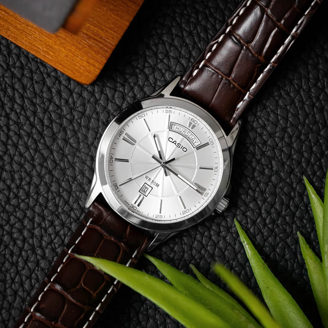 Reloj Casio MTP-1381L-7A Hombre Cuero Marrón