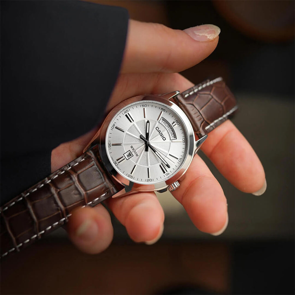 Reloj Casio MTP-1381L-7A Hombre Cuero Marrón