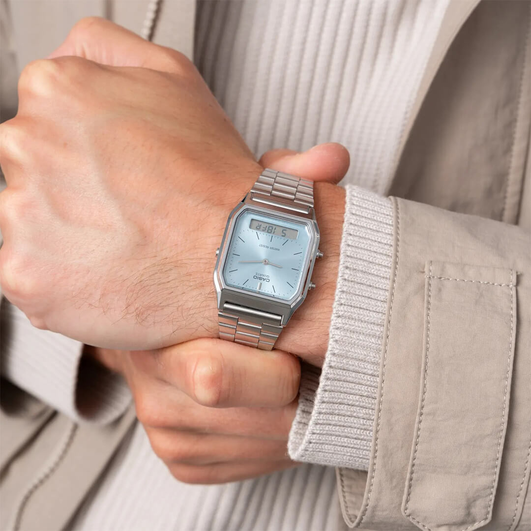Reloj Casio AQ-230A-2A1 Hombre Acero Celeste
