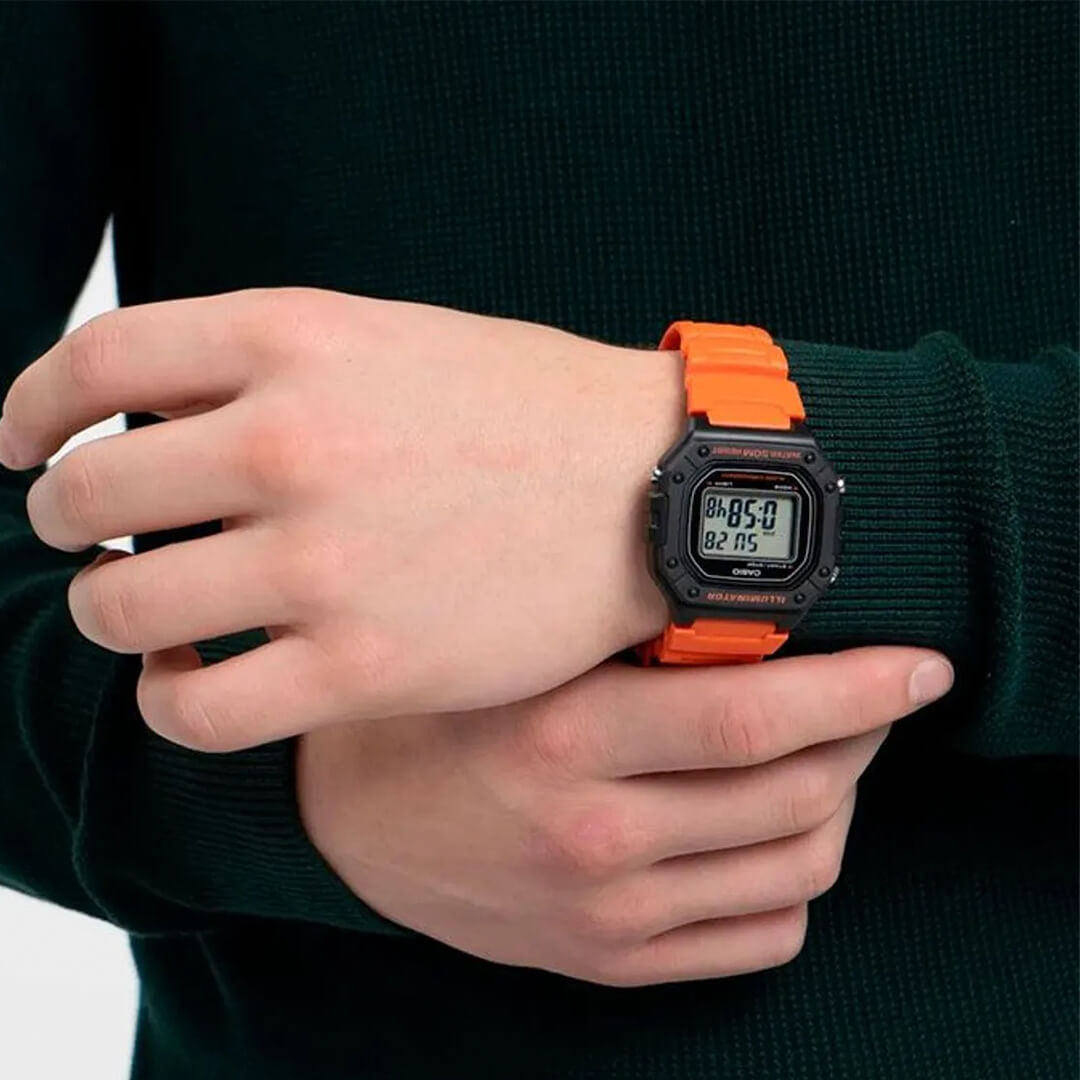Reloj Casio W-218H-4B2VDF Hombre Resina Naranja