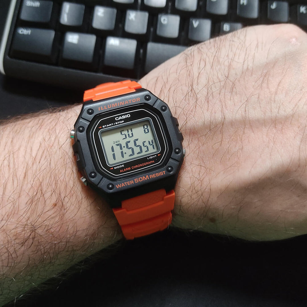 Reloj Casio W-218H-4B2VDF Hombre Resina Naranja