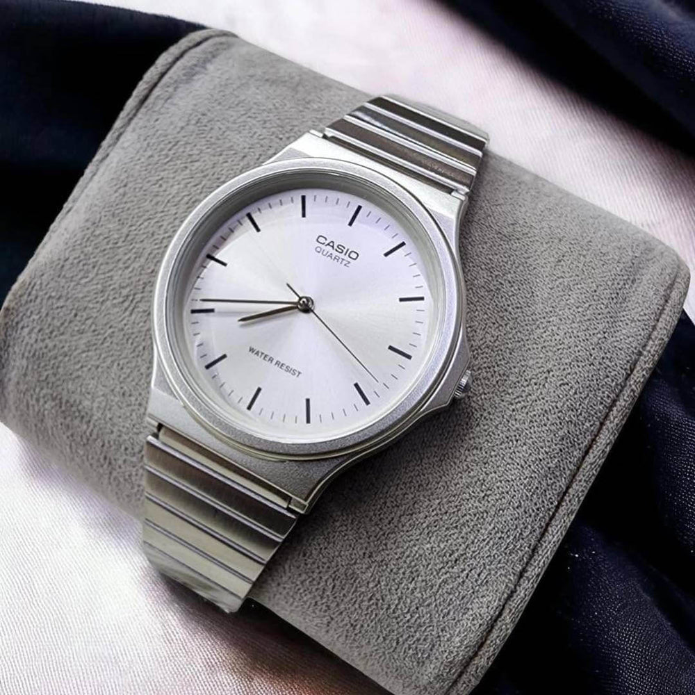 Reloj Casio MQ-24D-7E Hombre Acero Plateado