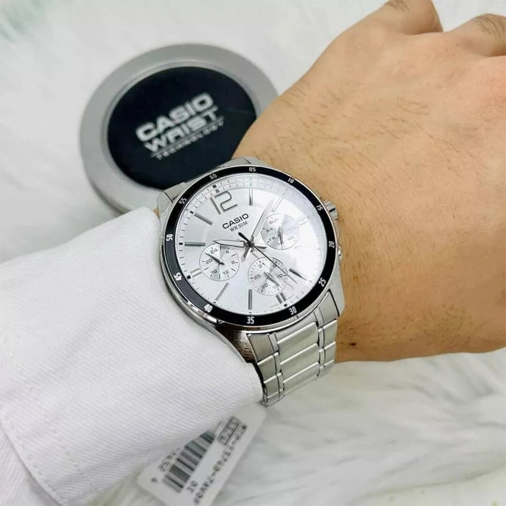 Reloj Casio MTP-1374D-7AV Hombre Acero Plateado