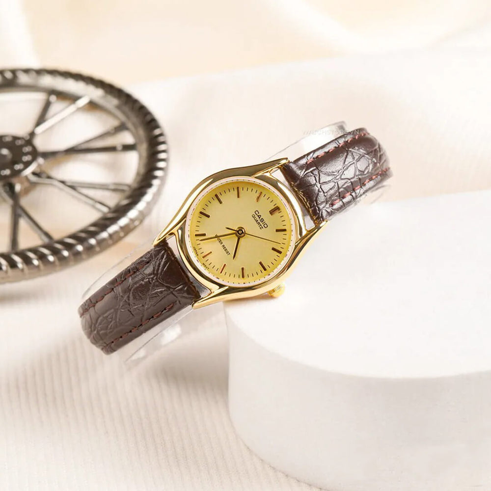 Reloj Casio LTP-1094Q-9A esfera dorada, vista de catálogo