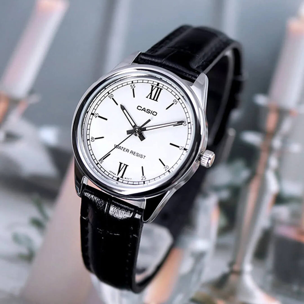 Reloj Casio LTP-V005L-7B2 Mujer Cuero Negro