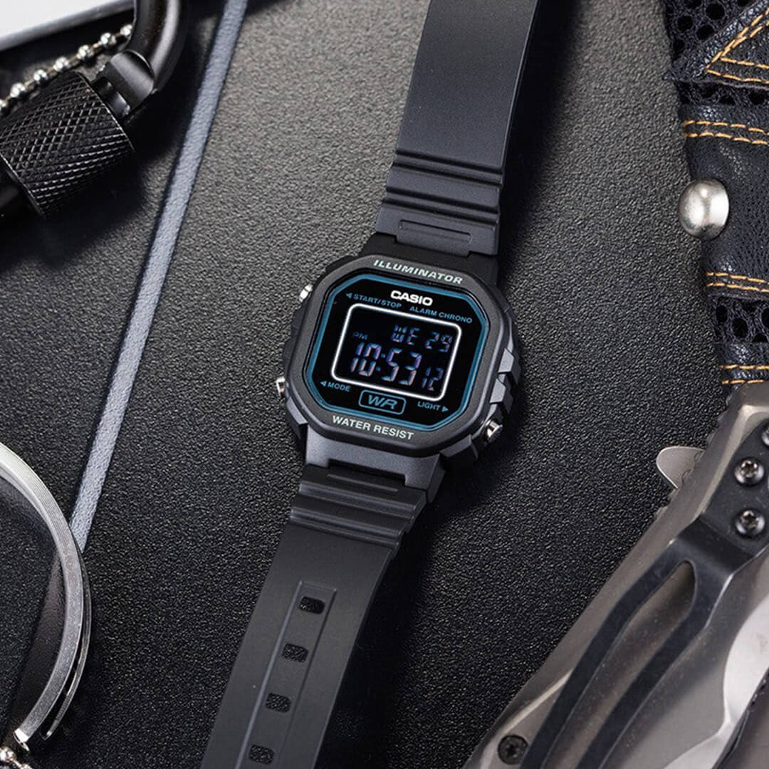 Reloj Casio LA-20WH-1B Mujer Resina Negro