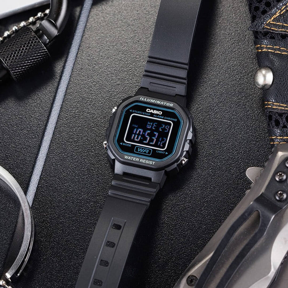 Reloj Casio LA-20WH-1B Mujer Resina Negro