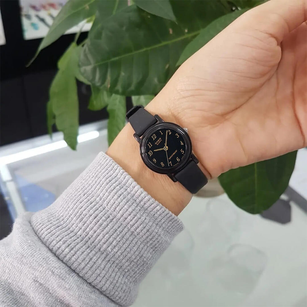 Reloj Casio LQ-139AMV-1L Mujer Resina Negro