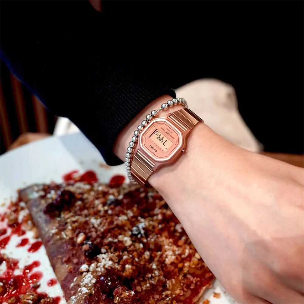 Reloj Casio LA-11WR-5A Mujer Acero Oro Rosa