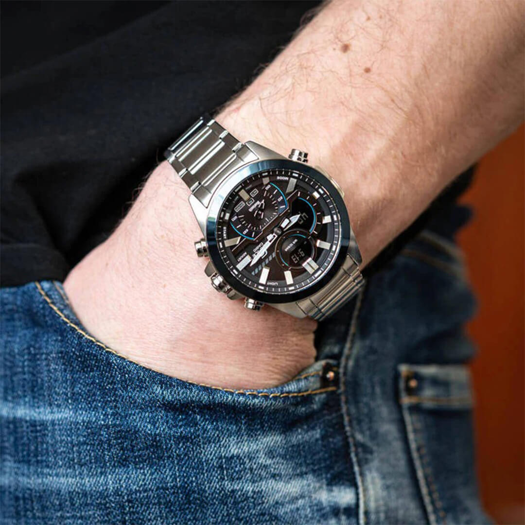 Reloj Casio Plateado-Negro ECB-30DB-1A-DF con correa de acero inoxidable y diseño moderno, garantía de 1 año