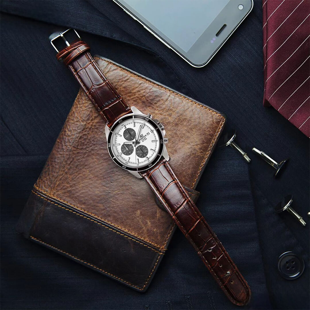 Reloj Edifice EFR-526L-7A Hombre Cuero Marrón