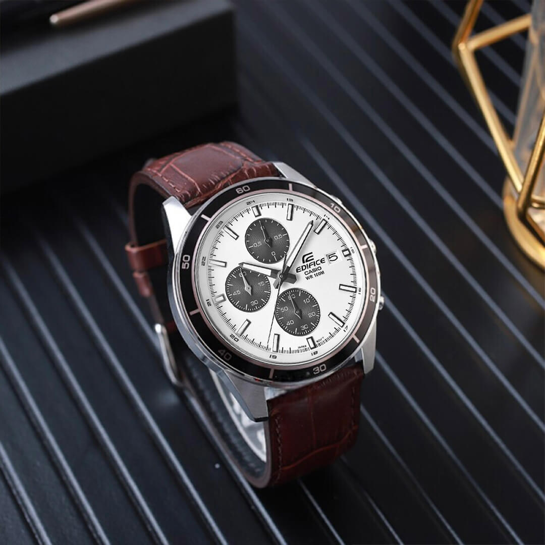 Reloj Edifice EFR-526L-7A Hombre Cuero Marrón