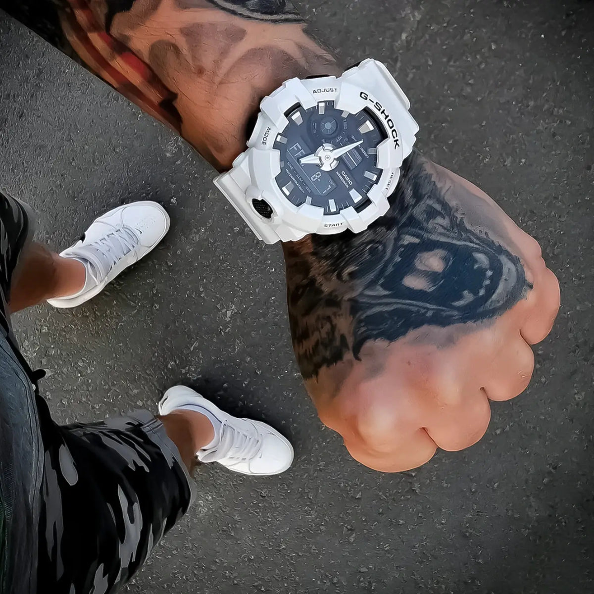 Reloj G-Shock GA-700-7A Hombre Resina Blanco | G-SK-37