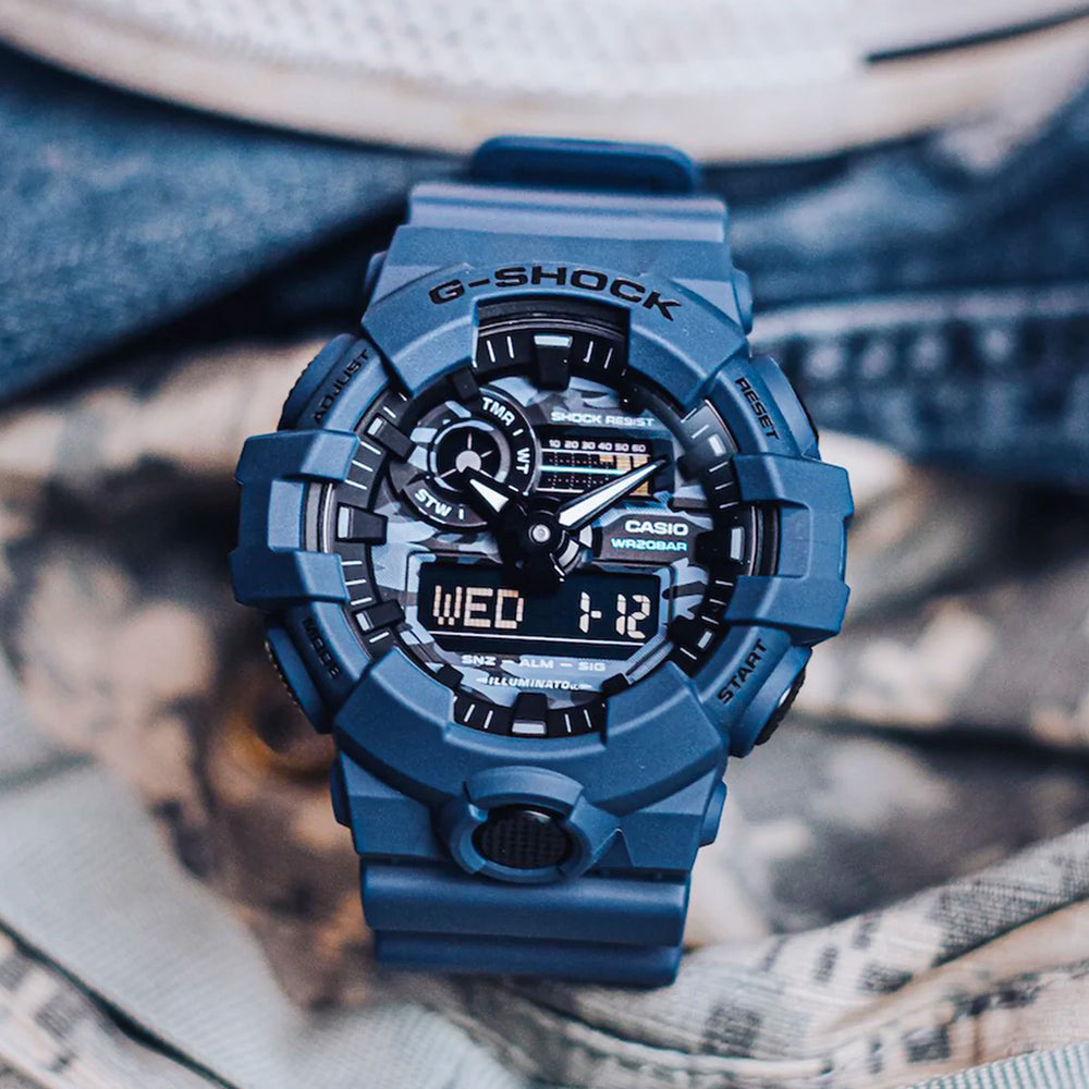 Reloj G-Shock GA-700CA-2A Hombre Resina Azul
