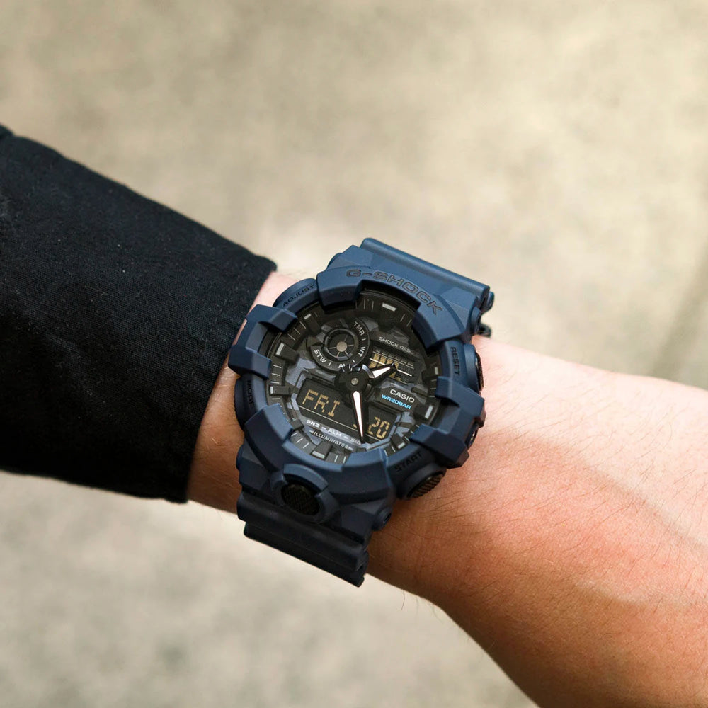 Reloj G-Shock GA-700CA-2A Hombre Resina Azul