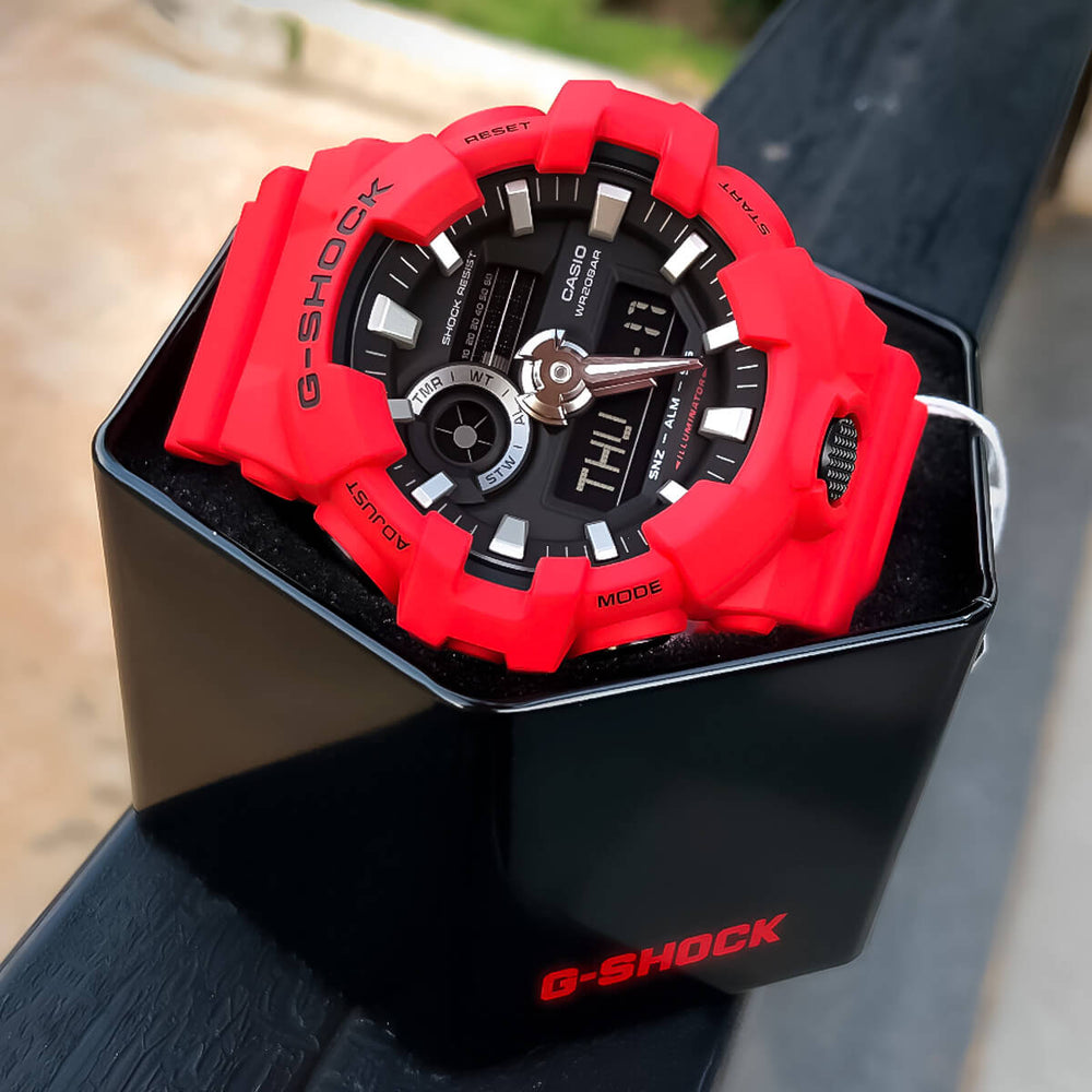 Reloj G-Shock GA-700-4A Hombre Resina Rojo