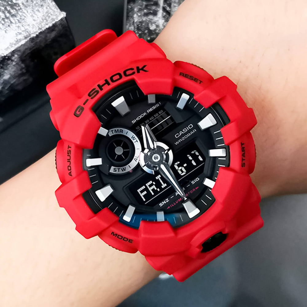 Reloj G-Shock GA-700-4A Hombre Resina Rojo