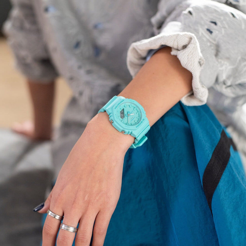 Reloj G-Shock GMA-P2100-2A Mujer Deportivo Turquesa