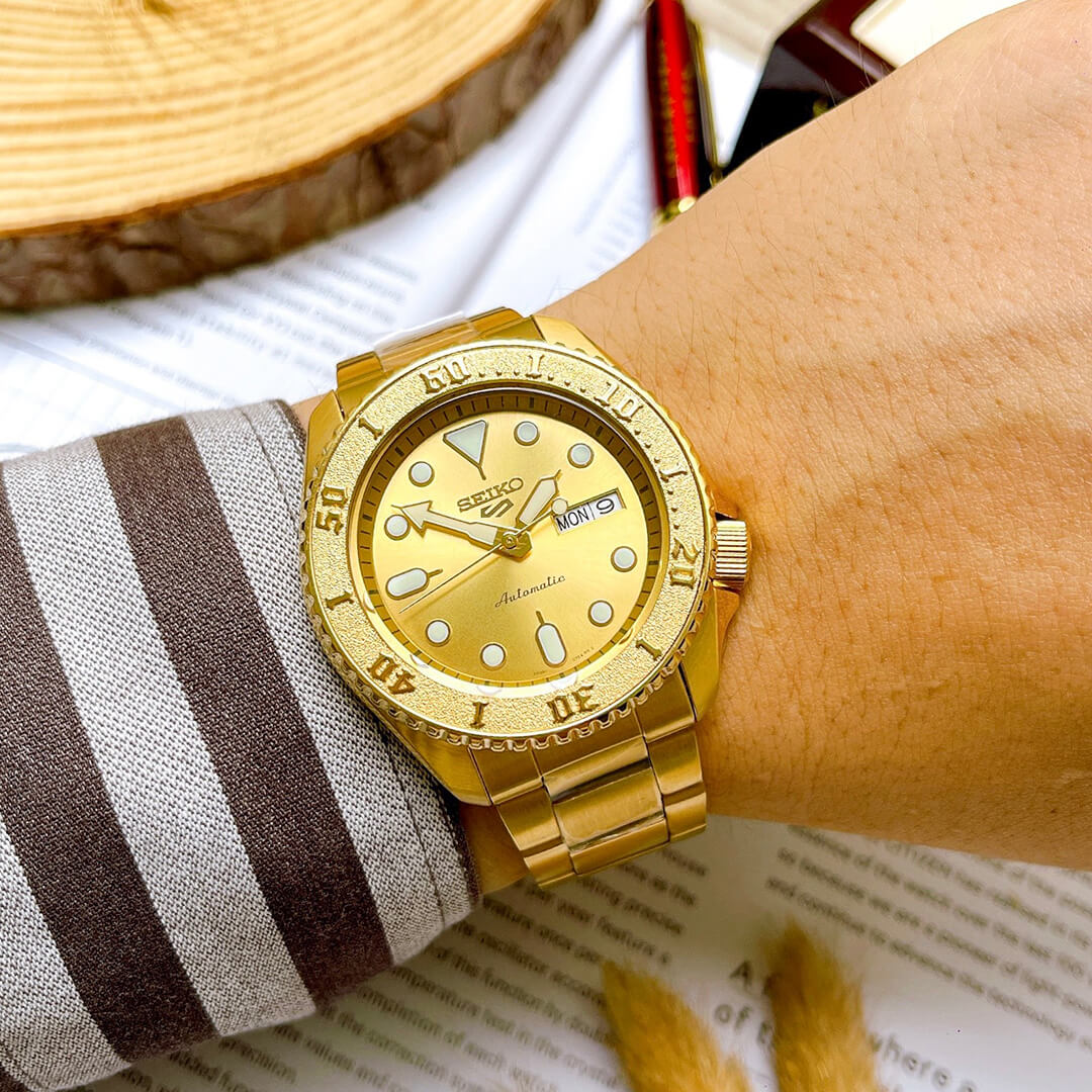 Reloj Seiko 5 Sports SRPE74 Hombre Automático Dorado | SEI-35