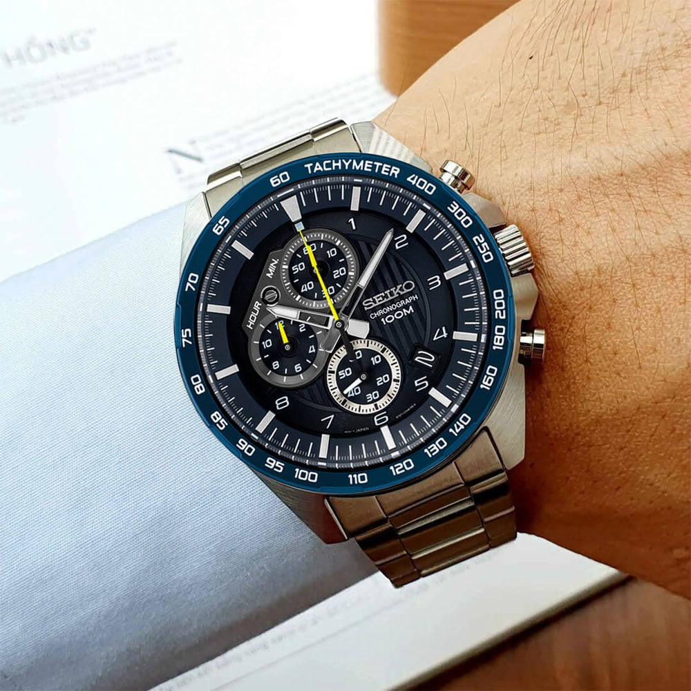 Reloj Seiko Essentials SSB321 Hombre Acero Plateado